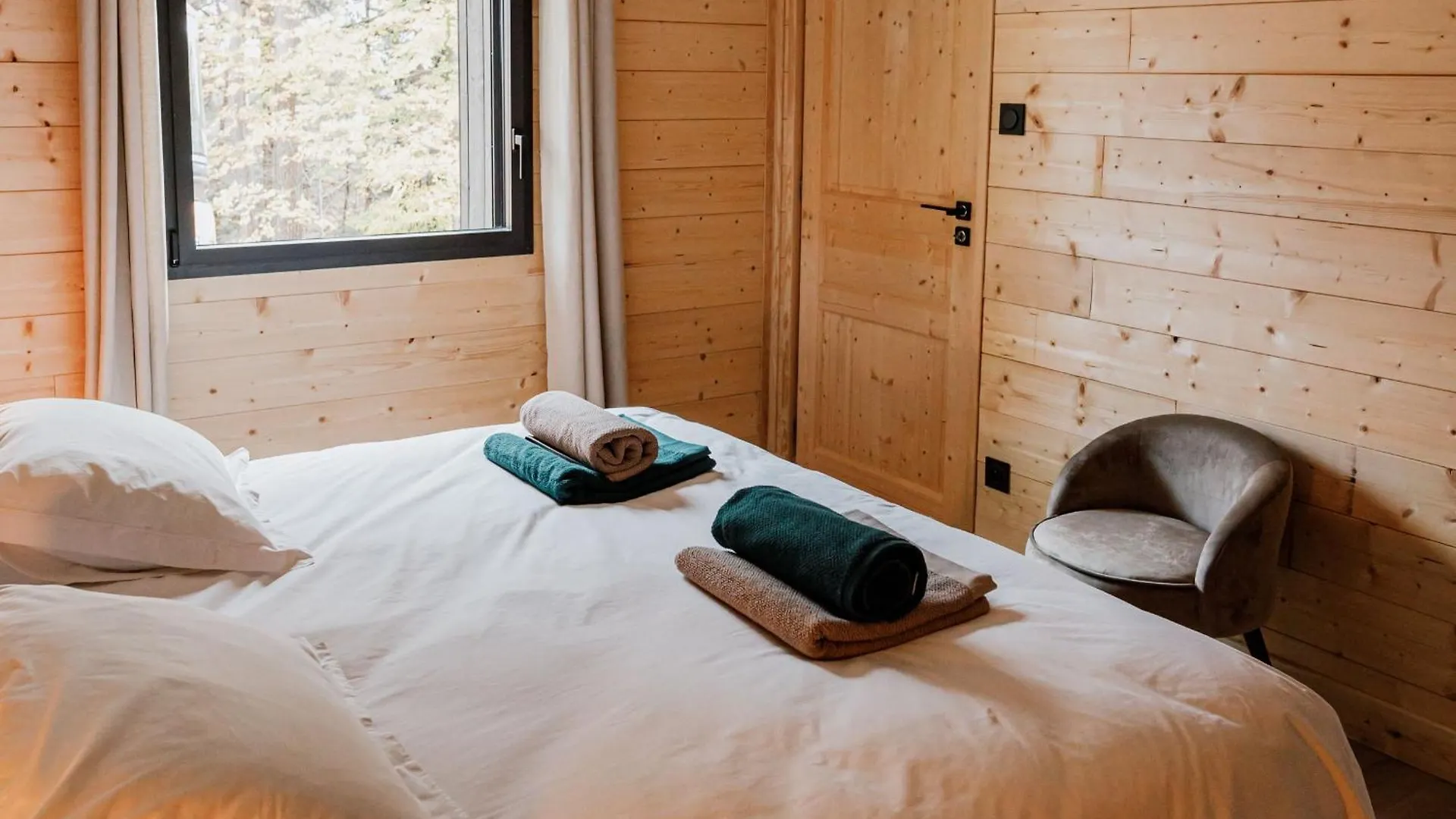 Lodge Luxe Au Golf Avec Bain A Remous, Piscine, Salles De Sport Et Bien-Etre, Jeux Pour Tous Ages - Fr-1-582-371 Le Chambon-sur-Lignon